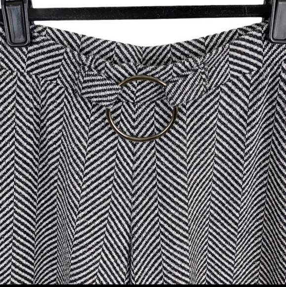 Zara Trafaluc Chevron Cropped Pants Small - Picture 1 of 4